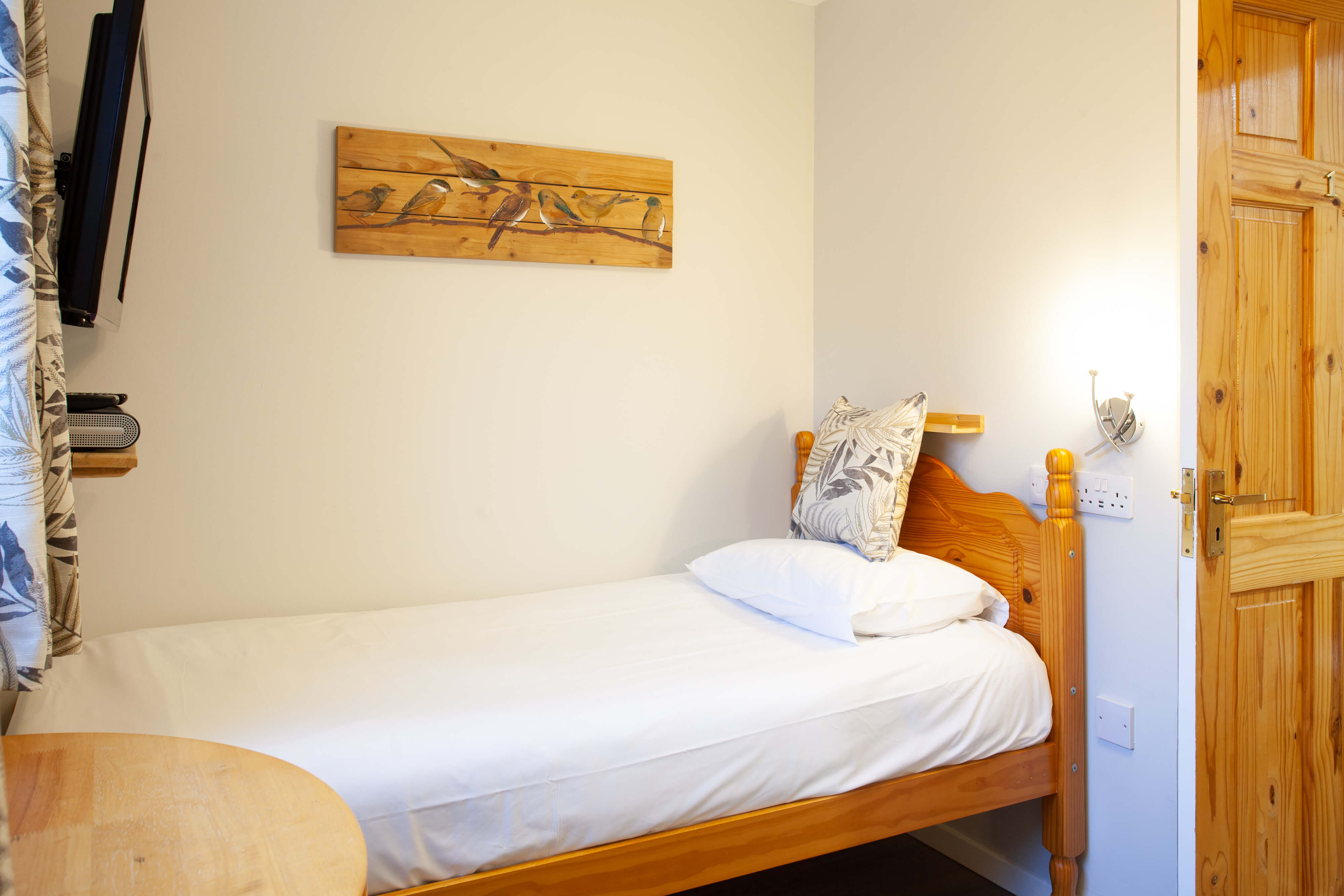 The single room bed